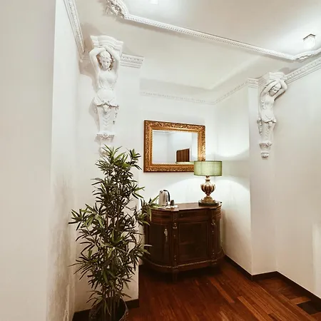 Residenza Tritone Luxury Trevi Fountain Gæstehus *