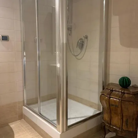 Gasthof Residenza Tritone Luxury Trevi Fountain