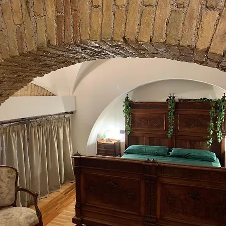 Residenza Tritone Luxury Trevi Fountain Gasthof *