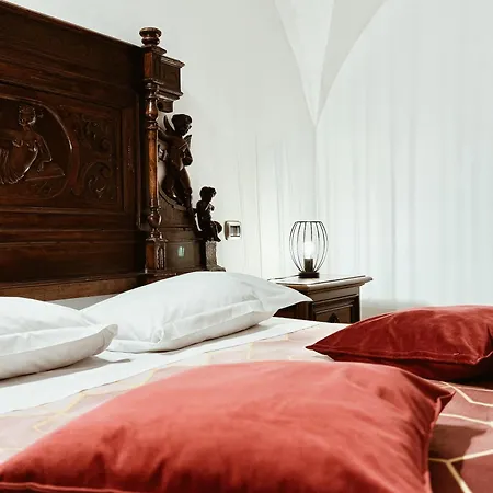 Residenza Tritone Luxury Trevi Fountain Gasthof *