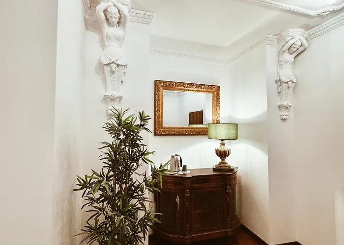 Residenza Tritone - Trevi Fountain Pensionat 4*