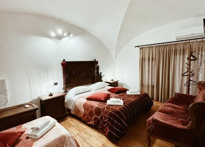 Residenza Tritone - Trevi Fountain